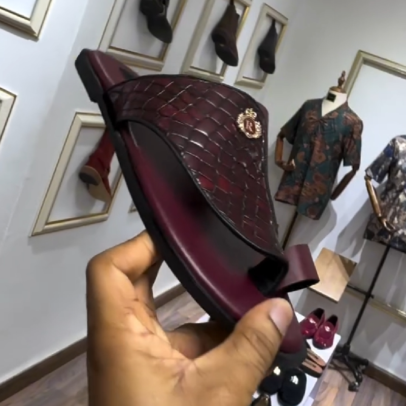 Men's Casual Crocodile Leather Slippers