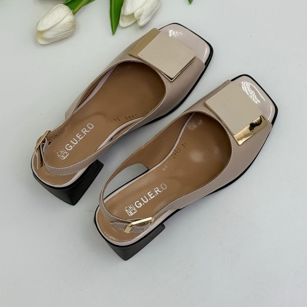 Lightweight and comfortable leather sandals