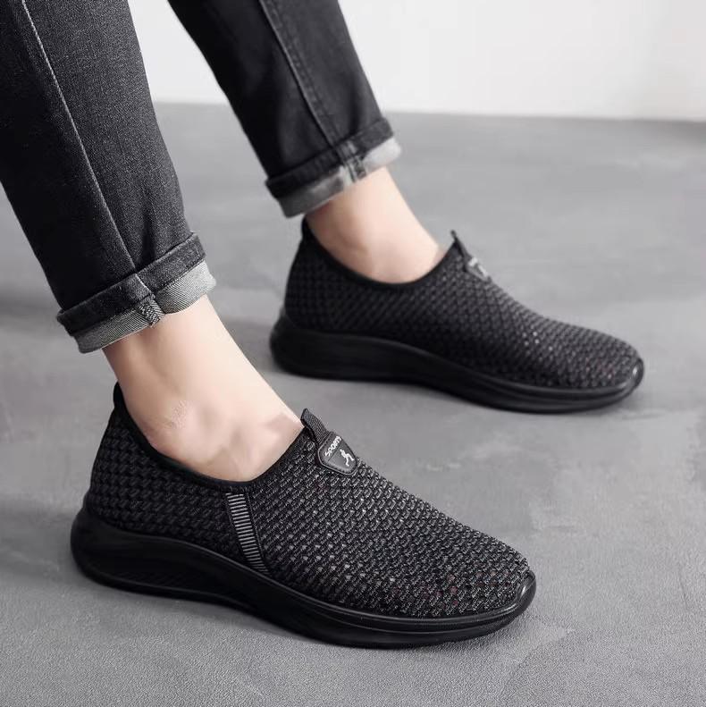 Summer new men's mesh shoes large mesh breathable thin hollow soft bottom non-slip casual shoes