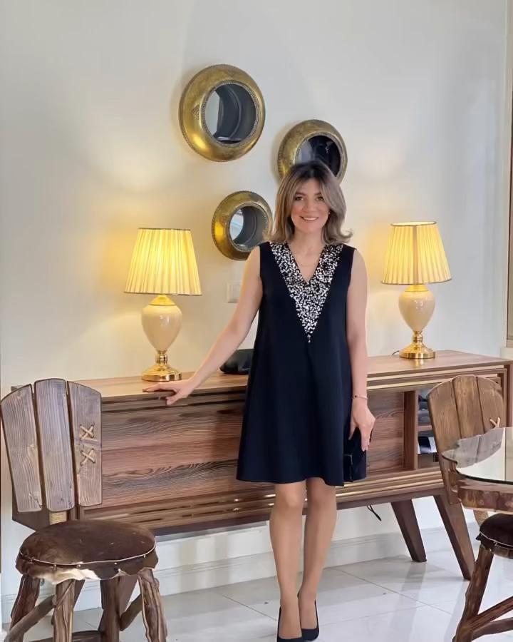 Loose V-neck dress