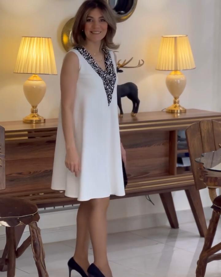 Loose V-neck dress