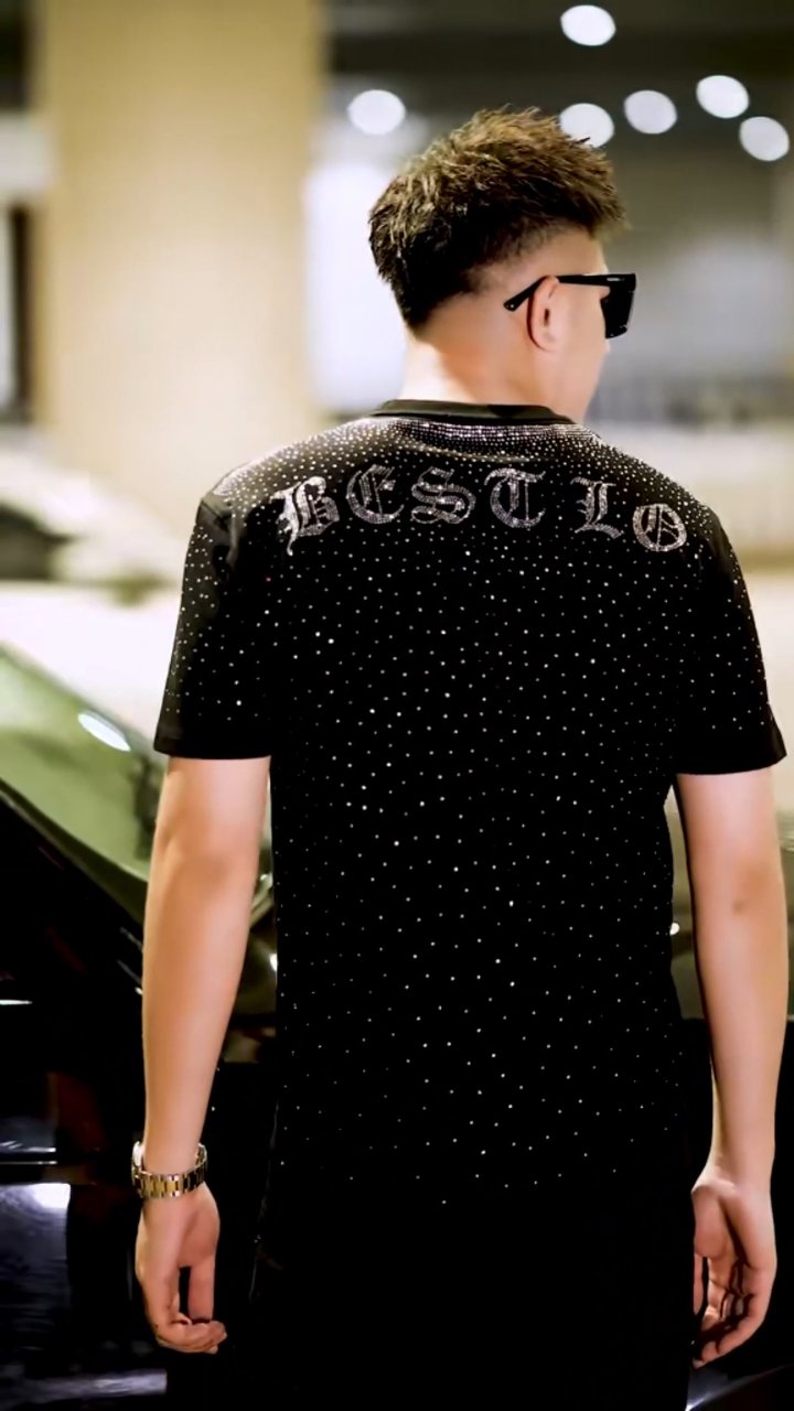 Skull print rhinestone T-shirt