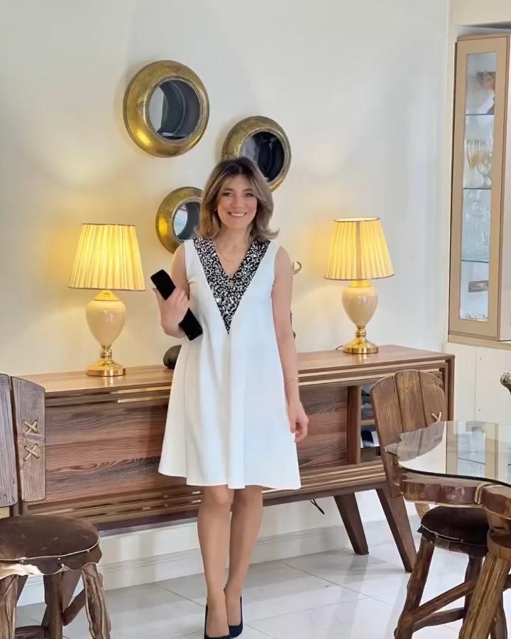 Loose V-neck dress