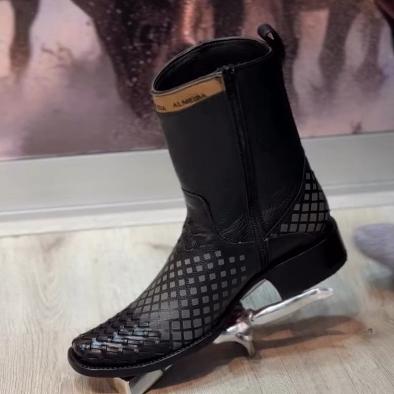 Handcrafted Classic Western Cowboy Boots