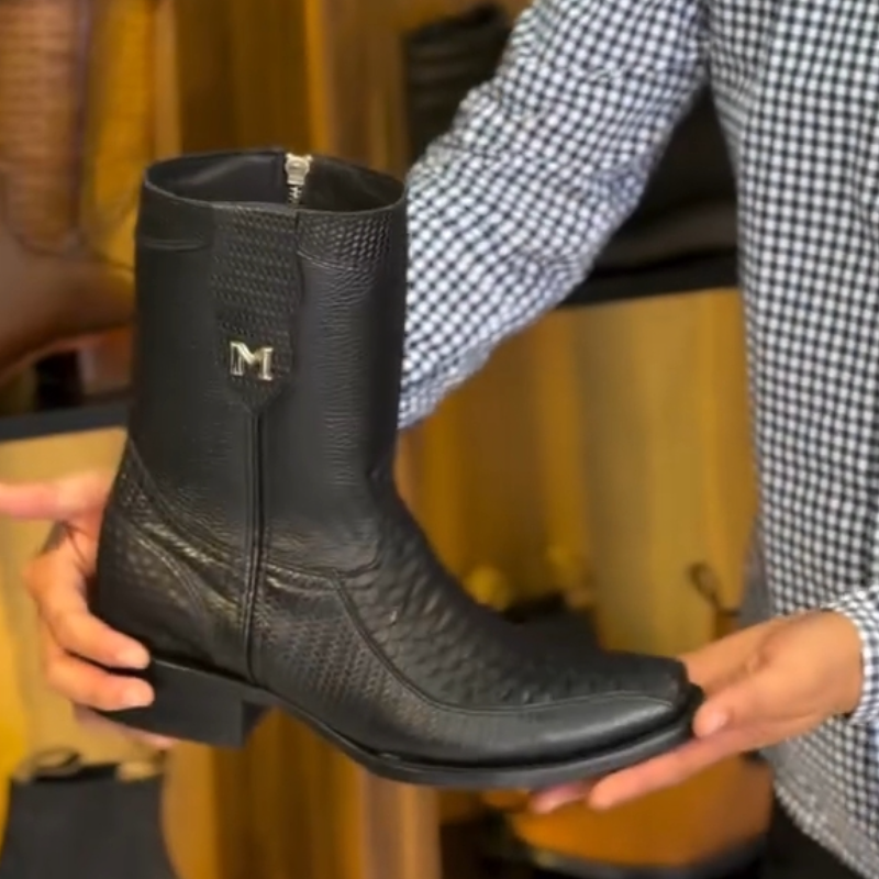 Black Crocodile-Patterned Side-Zip Cowboy Boots