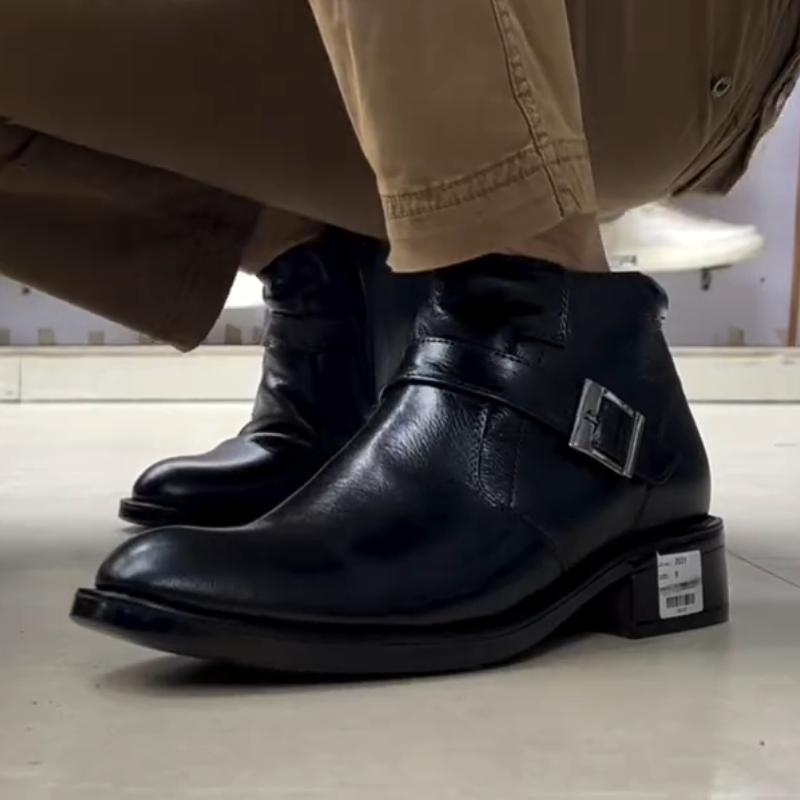 Hand-stitched Height-Increasing Zipper Boots