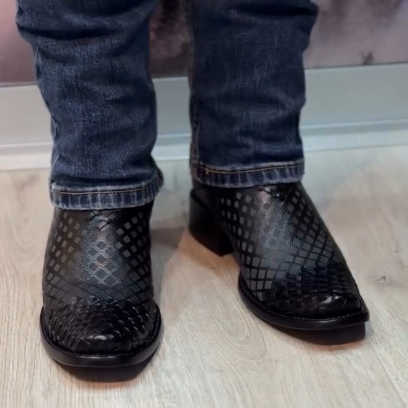 Handcrafted Classic Western Cowboy Boots