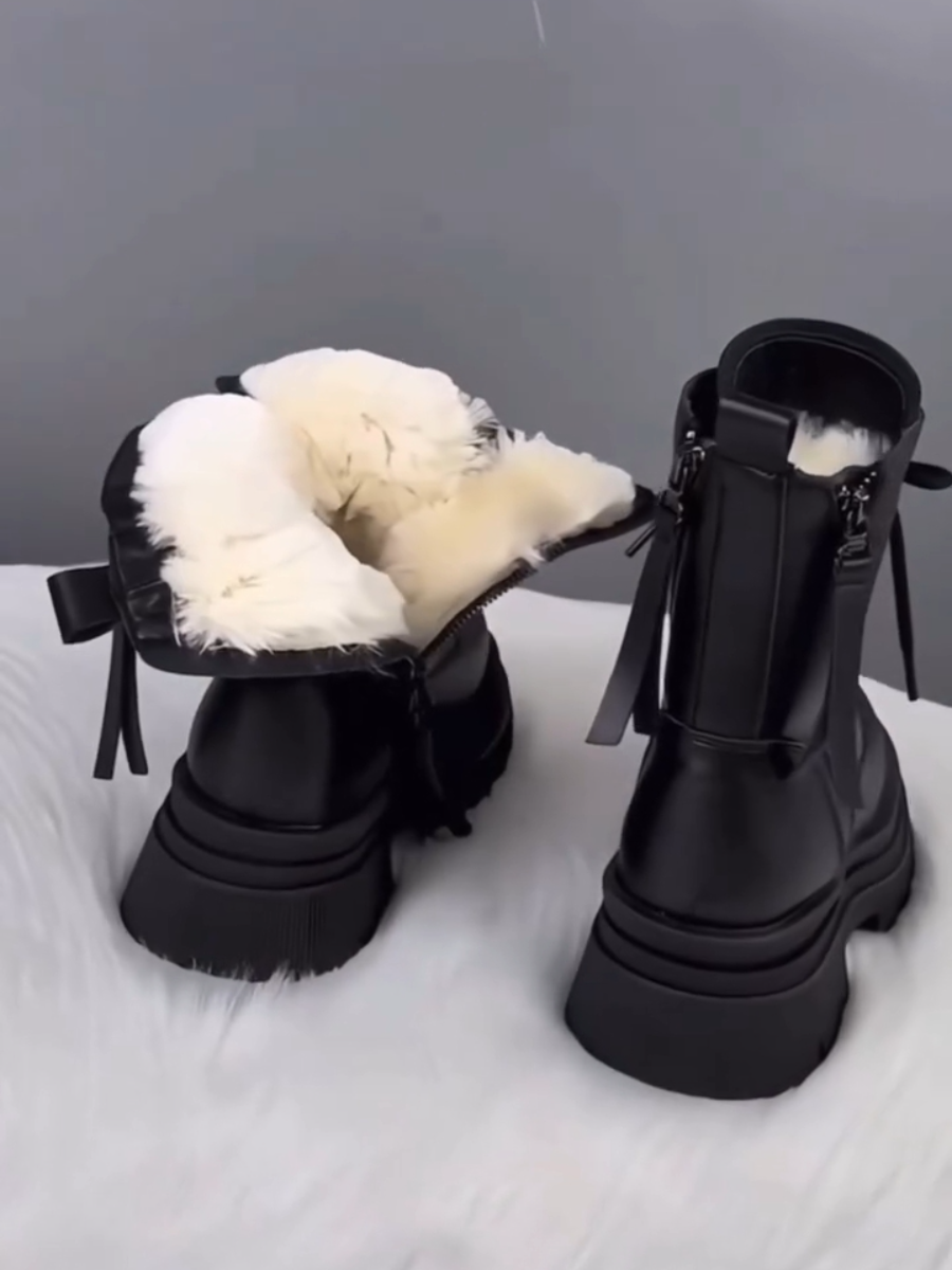 Women's Wool-Lined Lace-Up Boots