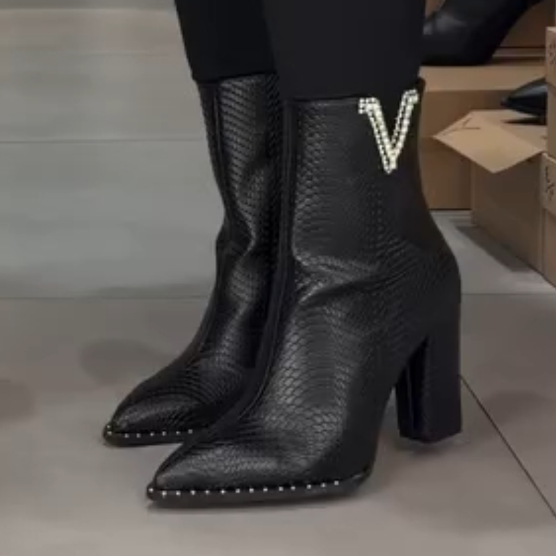 Women's Leather Mid-Heel Boots