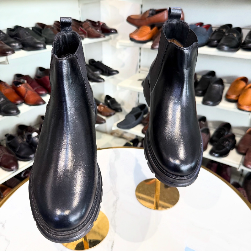 Genuine Leather Classic Fashion Chelsea Boots