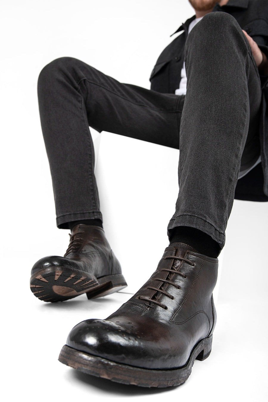 ASTON cigar-brown chukka boots