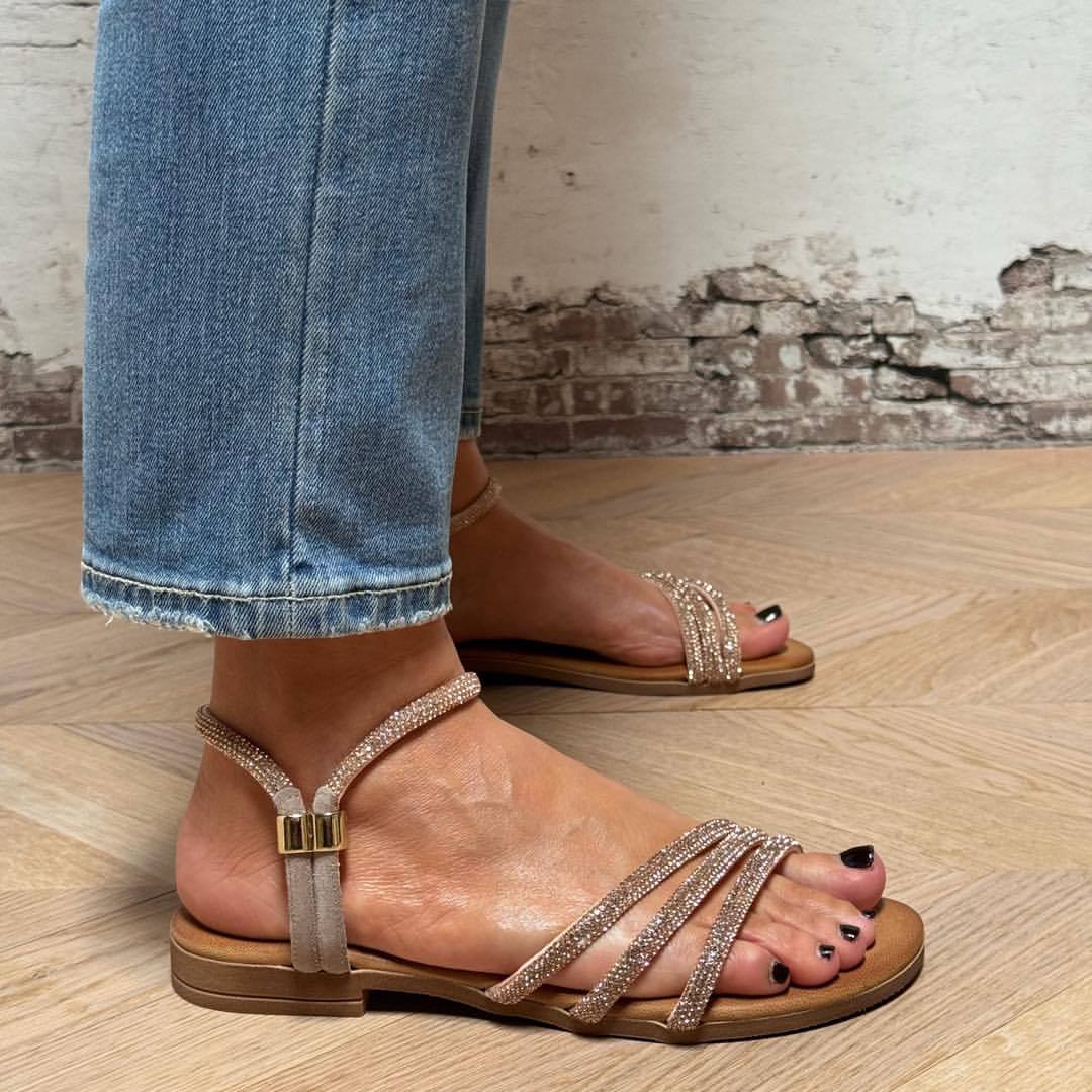 Women's flat sandals