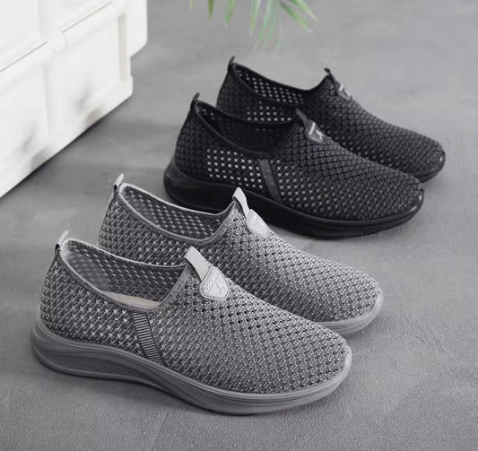 Summer new men's mesh shoes large mesh breathable thin hollow soft bottom non-slip casual shoes