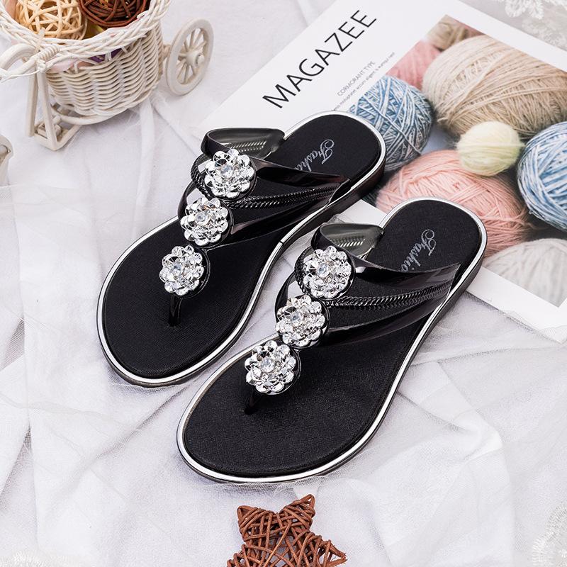 Rhinestone Pattern Hollow Out Slippers