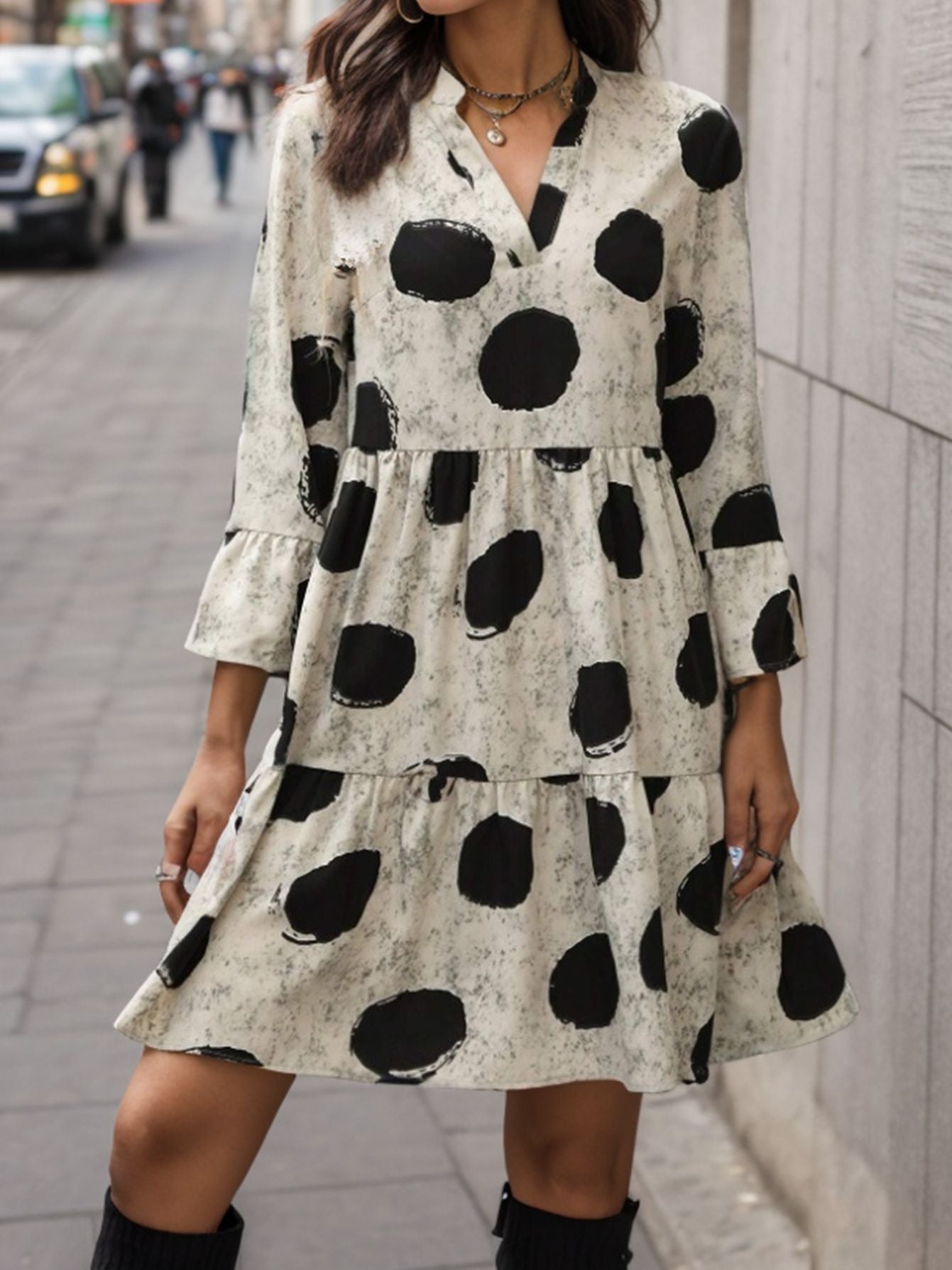 Casual ruffled hem polka dot dress