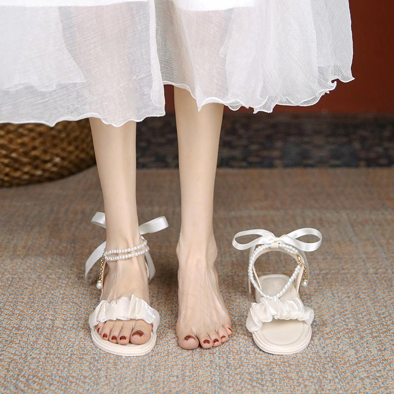 Soft-soled French pearl sandals