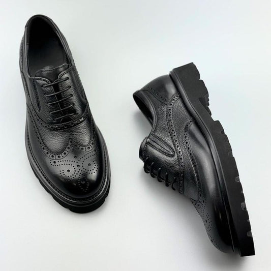 Classic Men's Carved Derby Shoes