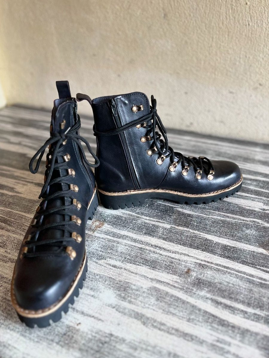 Handmade Genuine Leather Hiking Boots