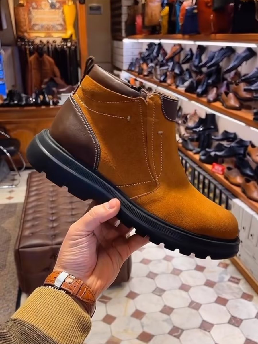 Handmade Luxury Men's Chelsea Boots - Tobacco