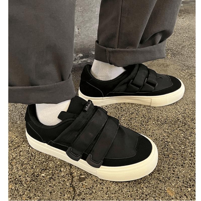Versatile black men's trendy Velcro loafers