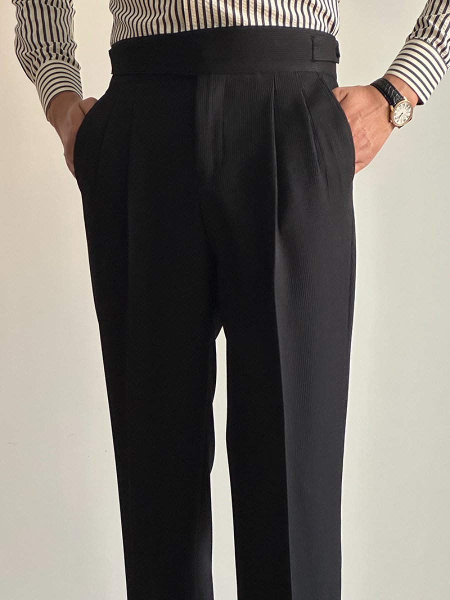 High-waisted straight-leg gurgled pants