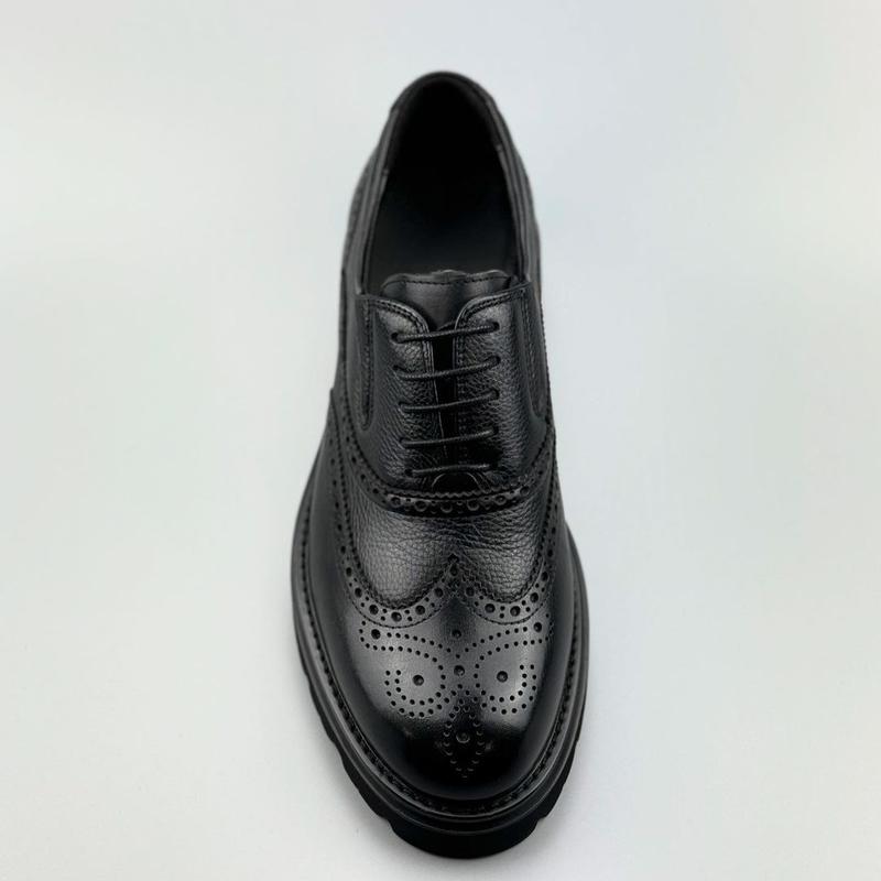 Classic Men's Carved Derby Shoes