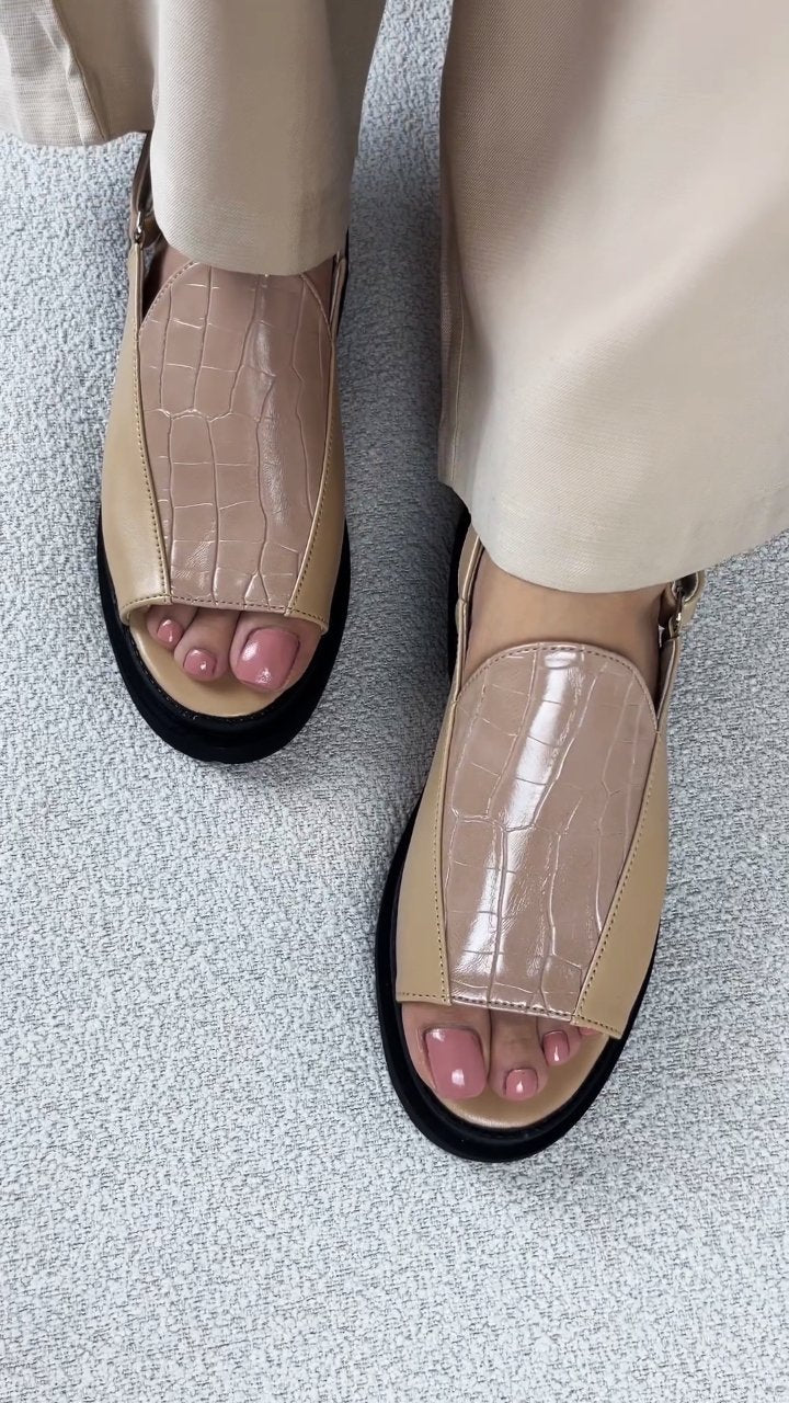 Fashion leather sandals