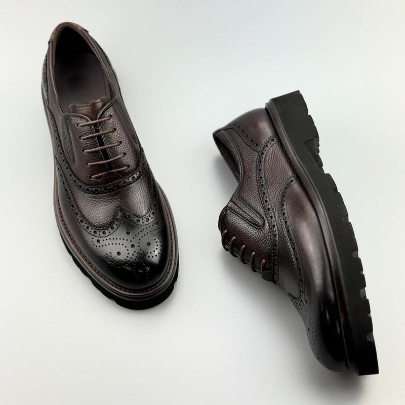 Classic Men's Carved Derby Shoes